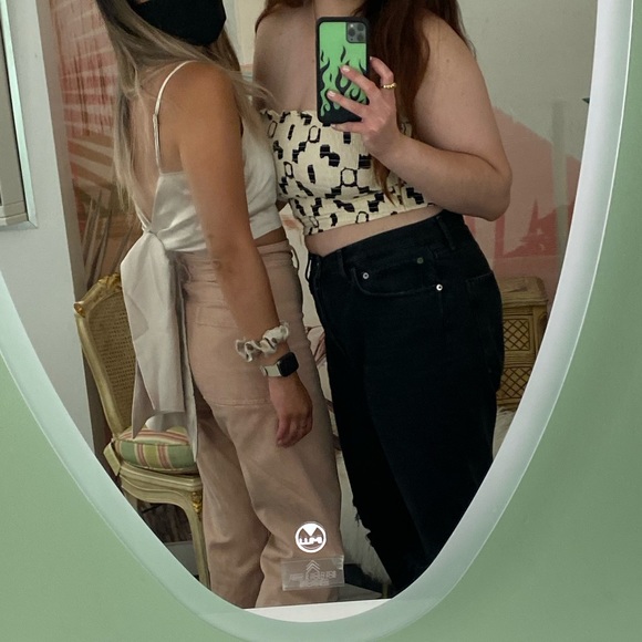 Top - Picture 1 of 4